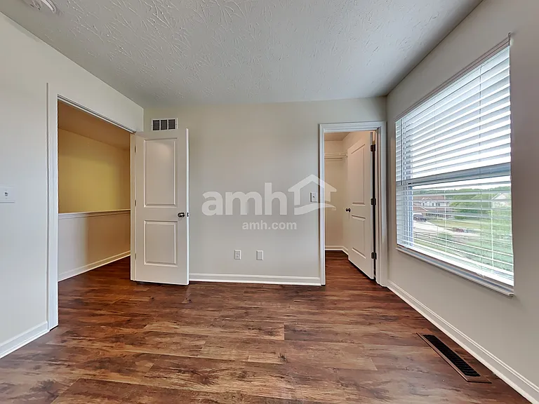 3260 Blue Springs Dr — Photo 12