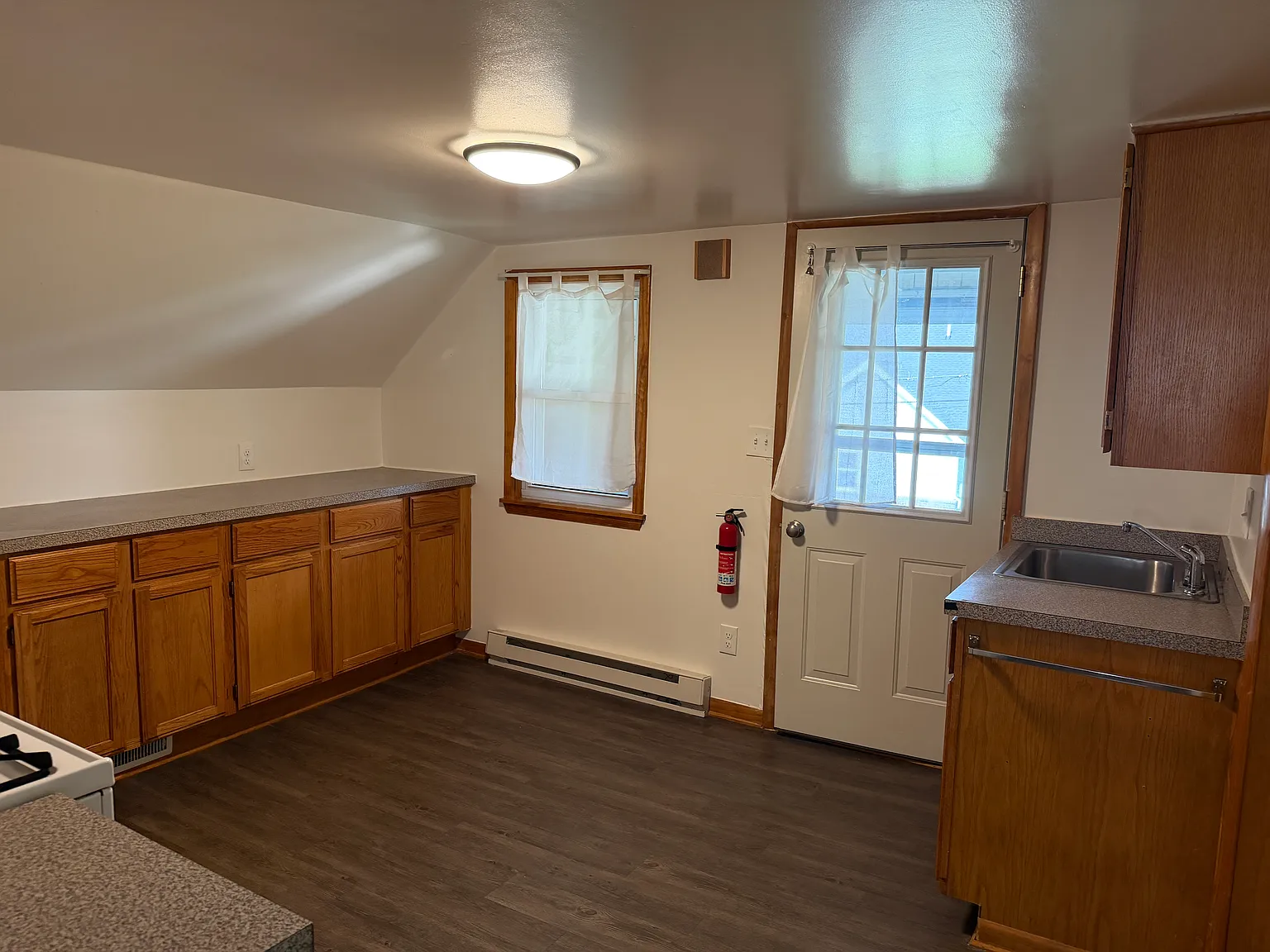 1 bed, 850 sqft, $989 — Photo 1