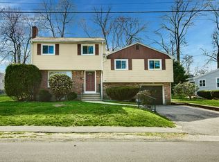81 Earle St, Norwood, MA 02062