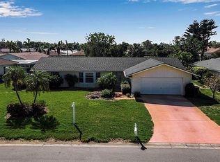 6805 13th Avenue Dr W, Bradenton, FL 34209