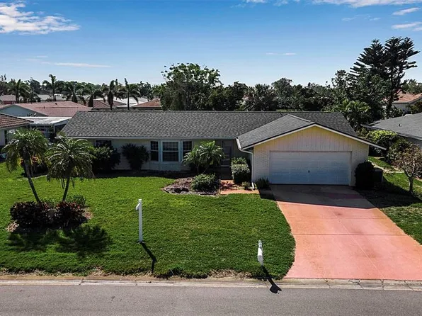 6805 13th Avenue Dr W, Bradenton, FL 34209