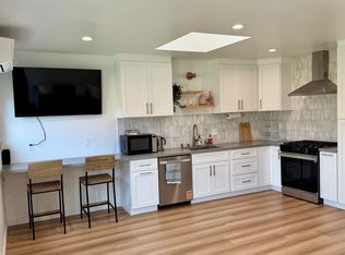 7880 Naylor Ave, Los Angeles, CA 90045