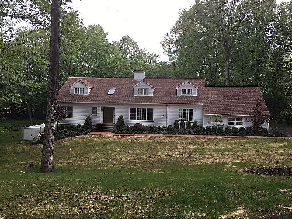 2nd image of 7 Fraser Dr