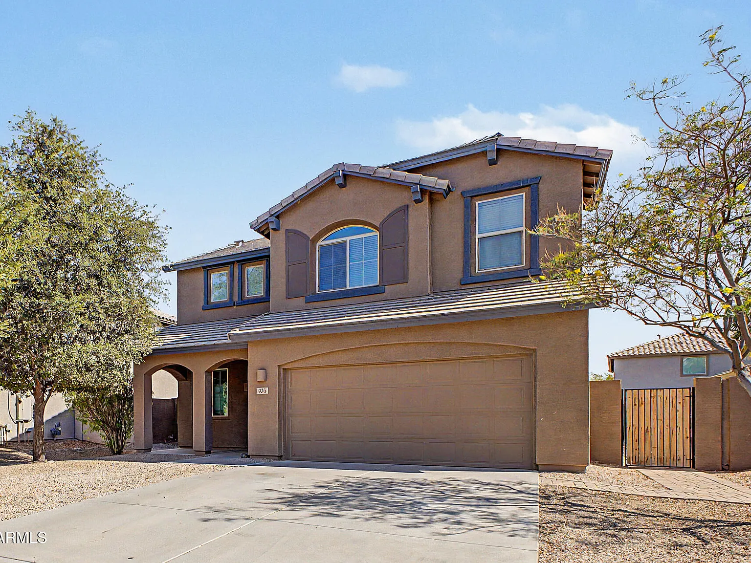 5 bed, 3.0 bath, 2566 sqft, $2,975 — Photo 4