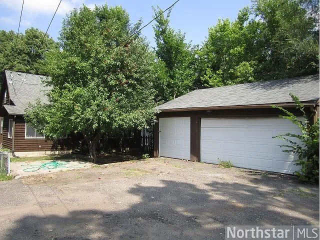 4 bed, 1800 sqft, $2,380 — Photo 2