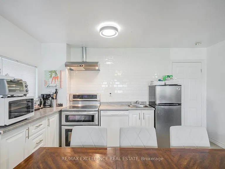 12575 Niagara River Pkwy — Photo 13