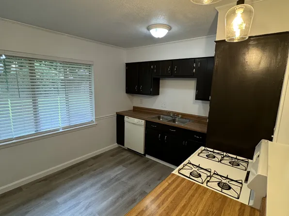 7005 Denver Dr, Biloxi, MS 39532
