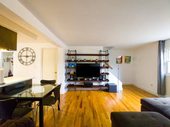 19 Hemlock Cir, Millis, MA 02054