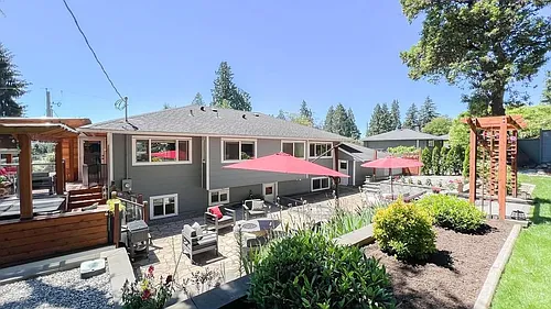 1395 Palmerston Ave #MAIN LEVEL Photo 1 1395 Palmerston Ave #MAIN LEVEL Photo 1