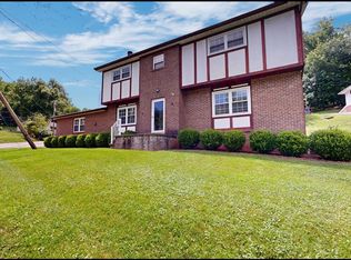 616 Shawnee Dr, Huntington, WV 25705