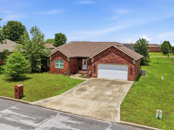 2251 W Heritage Street, Bolivar, MO 65613