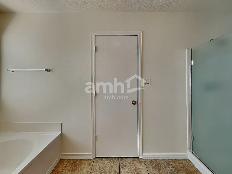 1740 Sierra Norte Loop NE — Photo 13