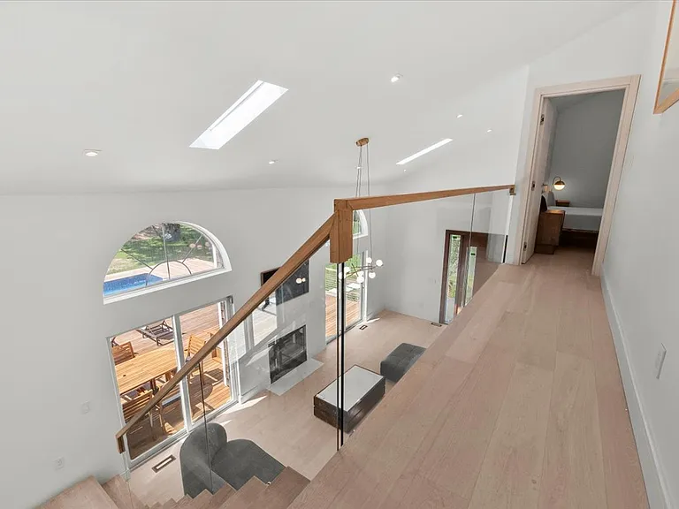 280 Shinnecock Hills Rd — Photo 23