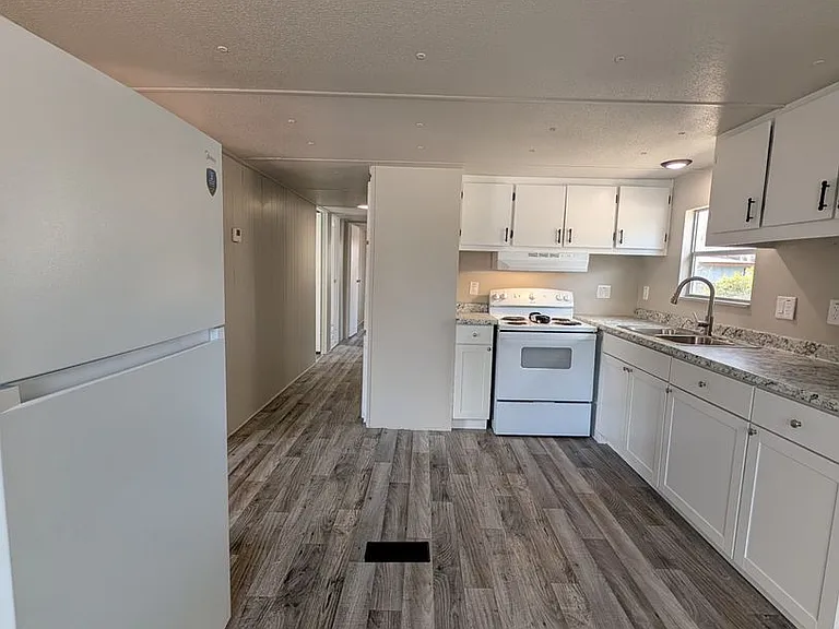 11374 SE 189th Ct — Photo 2