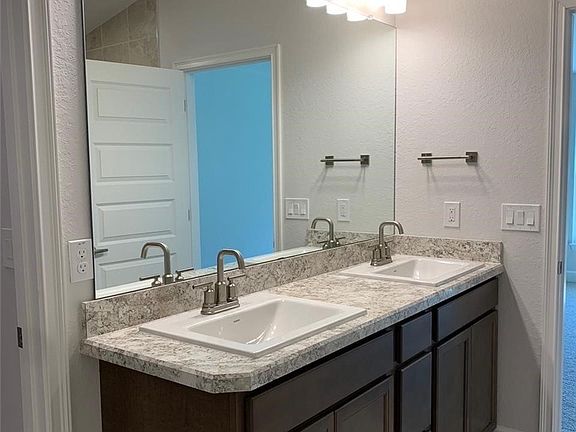 5th image of 10060 N Carver Dr