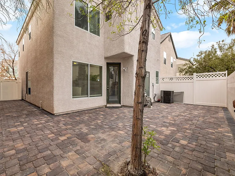 1542 Evening Spirit Ave — Photo 13