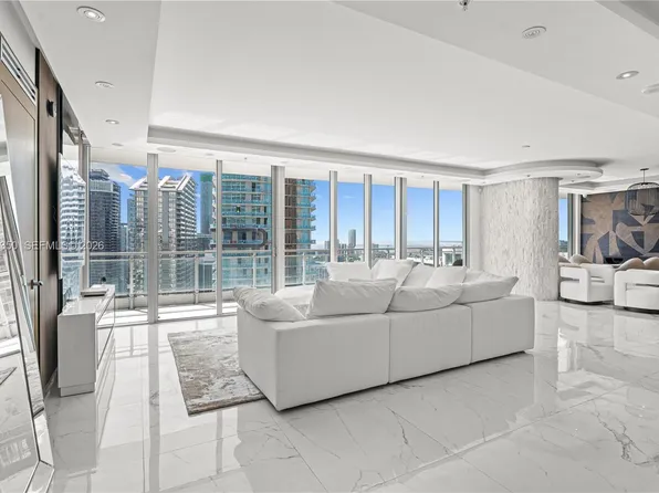 92 SW 3rd St #4003-04, Miami, FL 33130