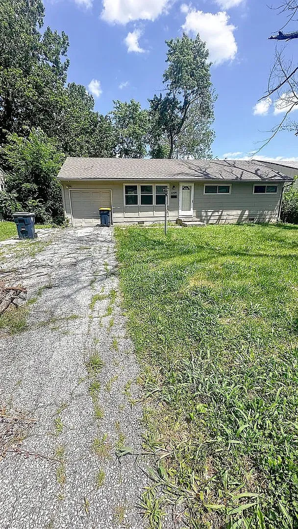 11409 Crystal — Photo 1