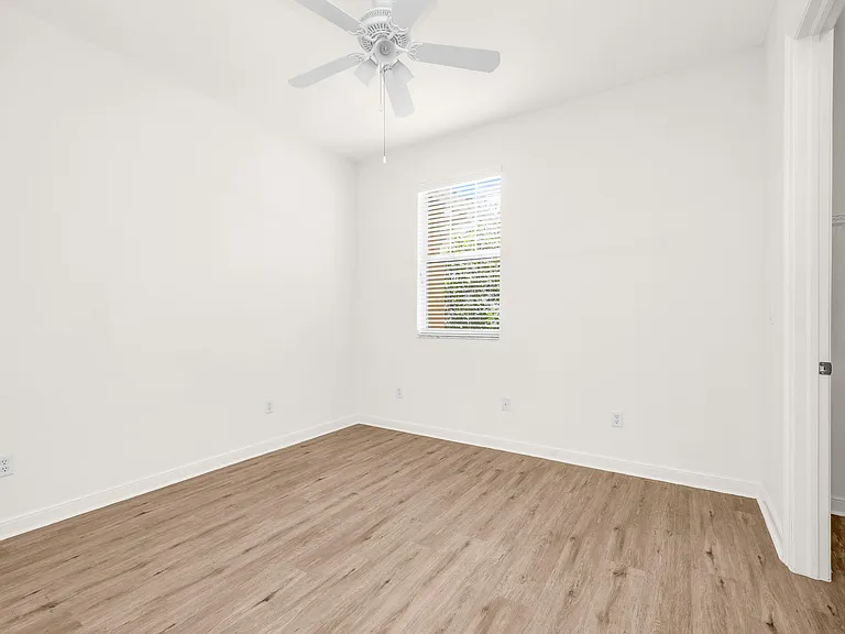 650 Pacific Grove Dr #5 — Photo 11