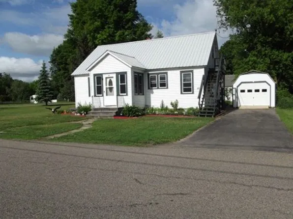 41 Church St, North Lawrence, NY 12967