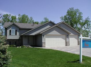 4650 Barbato Ct, Inver Grove Heights, MN 55077