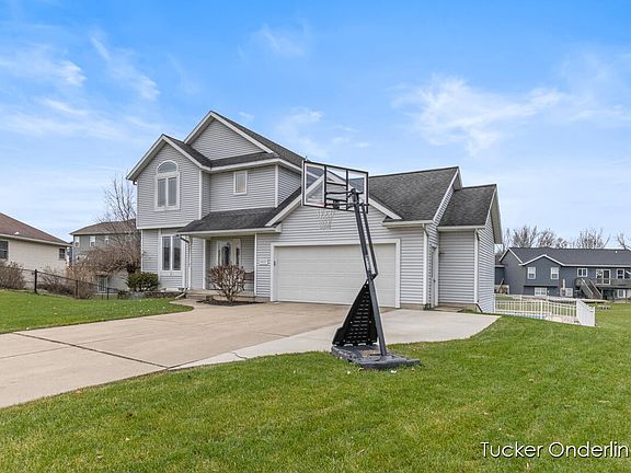 3rd image of 1037 E Avery Ct NW