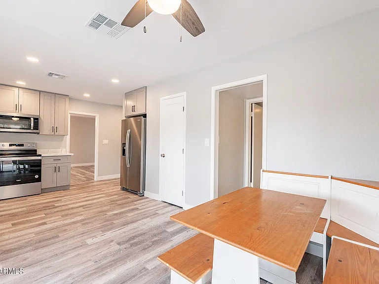 2318 E Lupine Ave — Photo 20