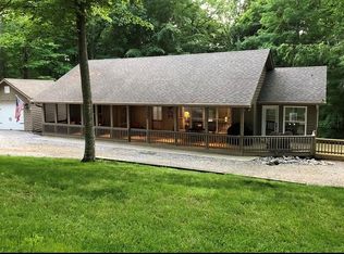 1409 Cherokee Rd, Byrdstown, TN 38549