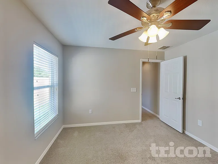 10752 Carloway Hills Dr — Photo 15