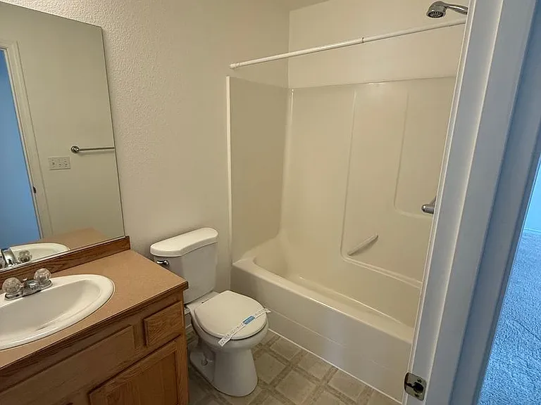 2358 NE Mary Rose Pl — Photo 11