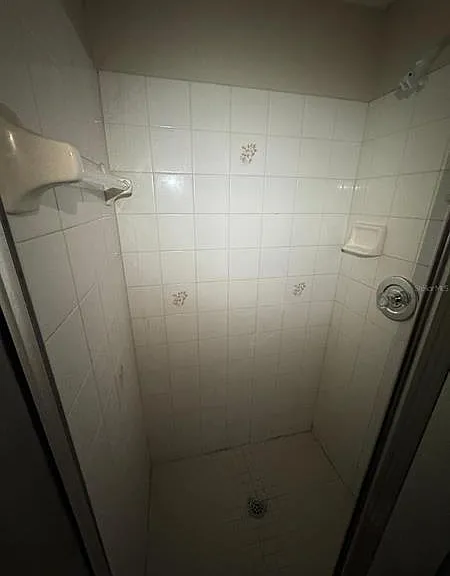 2416 SE Garden Ter #203 — Photo 11