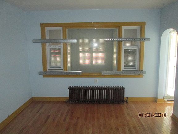 4th image of 4831 S Bishop St