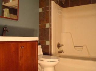 1621 Sheffield Dr, Elgin, IL 60123