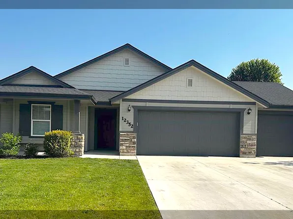 12352 W Hollowtree Ct, Star, ID 83669
