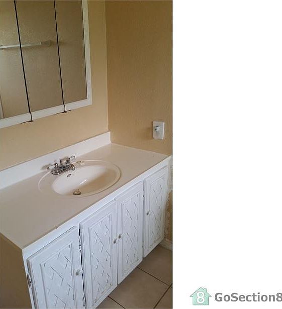 1st image of 1325 NW 11th Pl