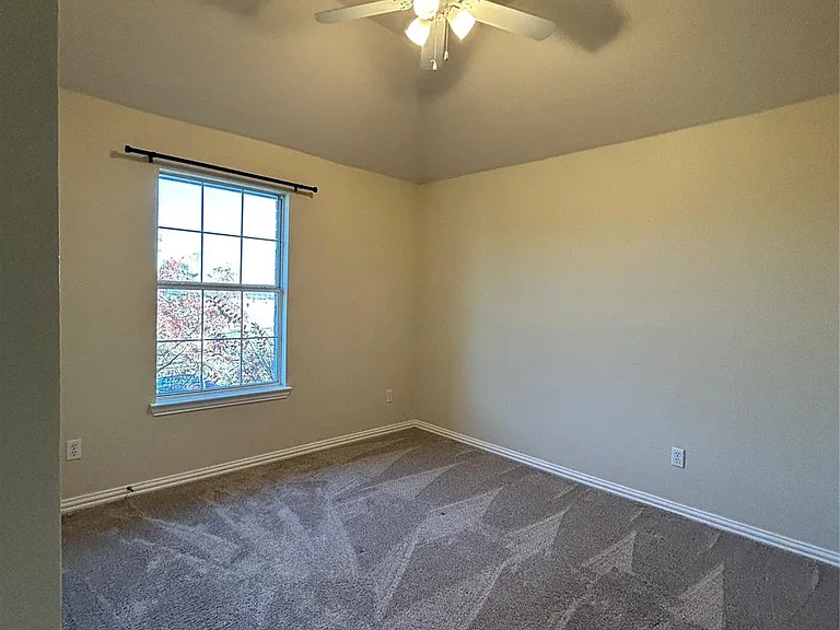 4116 Binley Dr — Photo 25