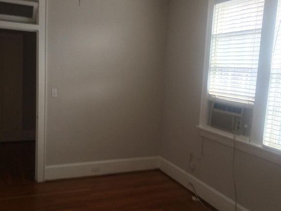 3rd image of 1030 Kinard Ct