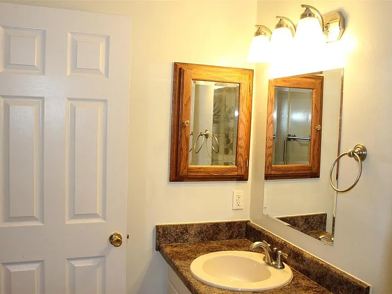 925 N Terrace Ln — Photo 7