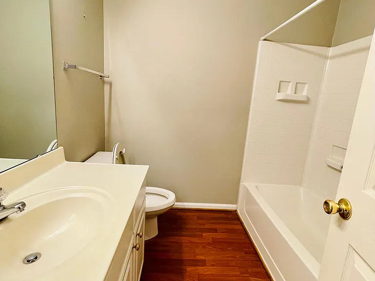8903 Roseton Ln — Photo 5