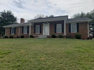 44 Hillcrest Dr, Peterstown, WV 24963