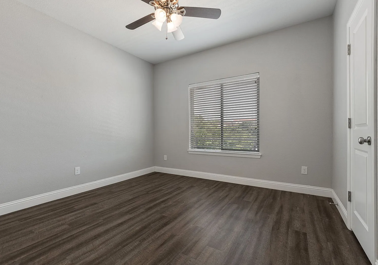 ** Move In 2026 $7200 * Move In 2027 $7800 ** 6 Bed 4 Bath Home, 5 Minute Walk To Tcu — Photo 4