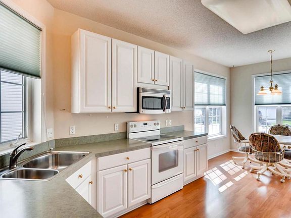 5th image of 4119 Oakbrooke Trl