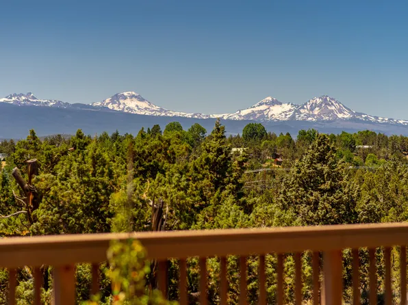 21085 Quail Ln, Bend, OR 97703