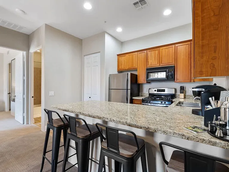 50610 Santa Rosa Plz — Photo 8