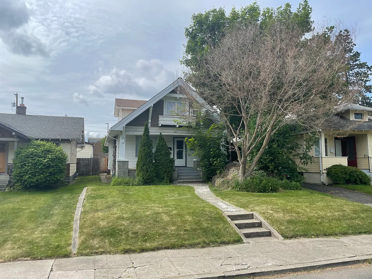 Building Photo - 416 E 28th Ave