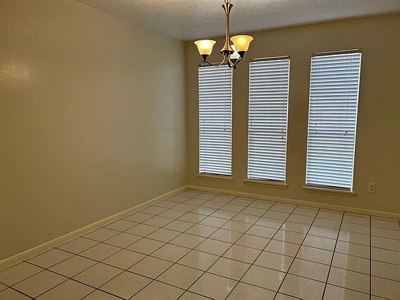 5th image of 1911 Hilton Head Dr
