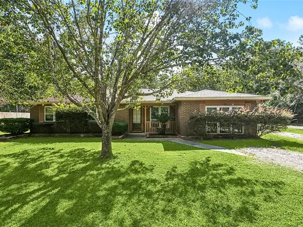 62686 N Pontchartrain Dr, Lacombe, LA 70445