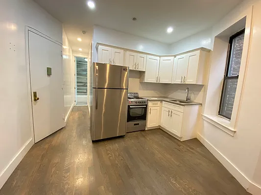 Rented by Lang Realty LLC | media 11