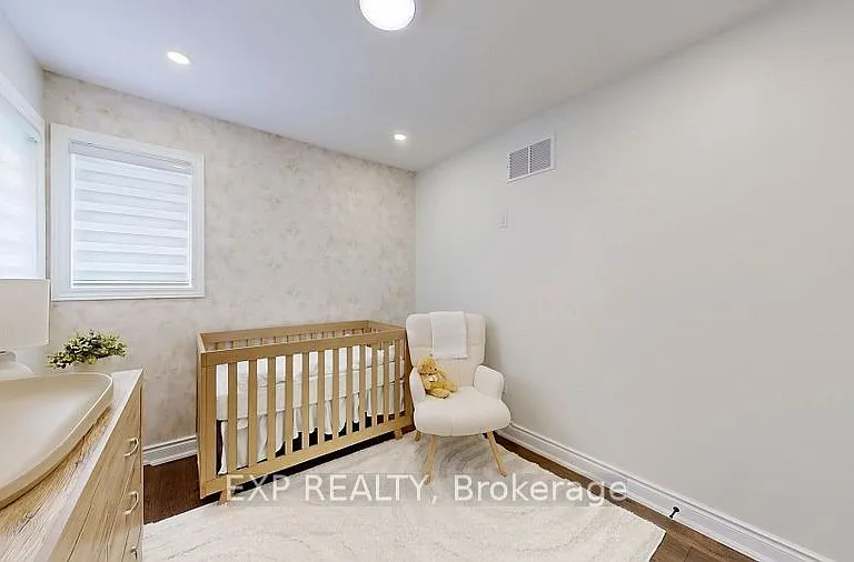 11 Martina Cres — Photo 14