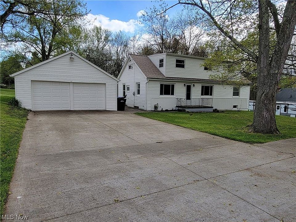 1st image of 704 Hardy Rd